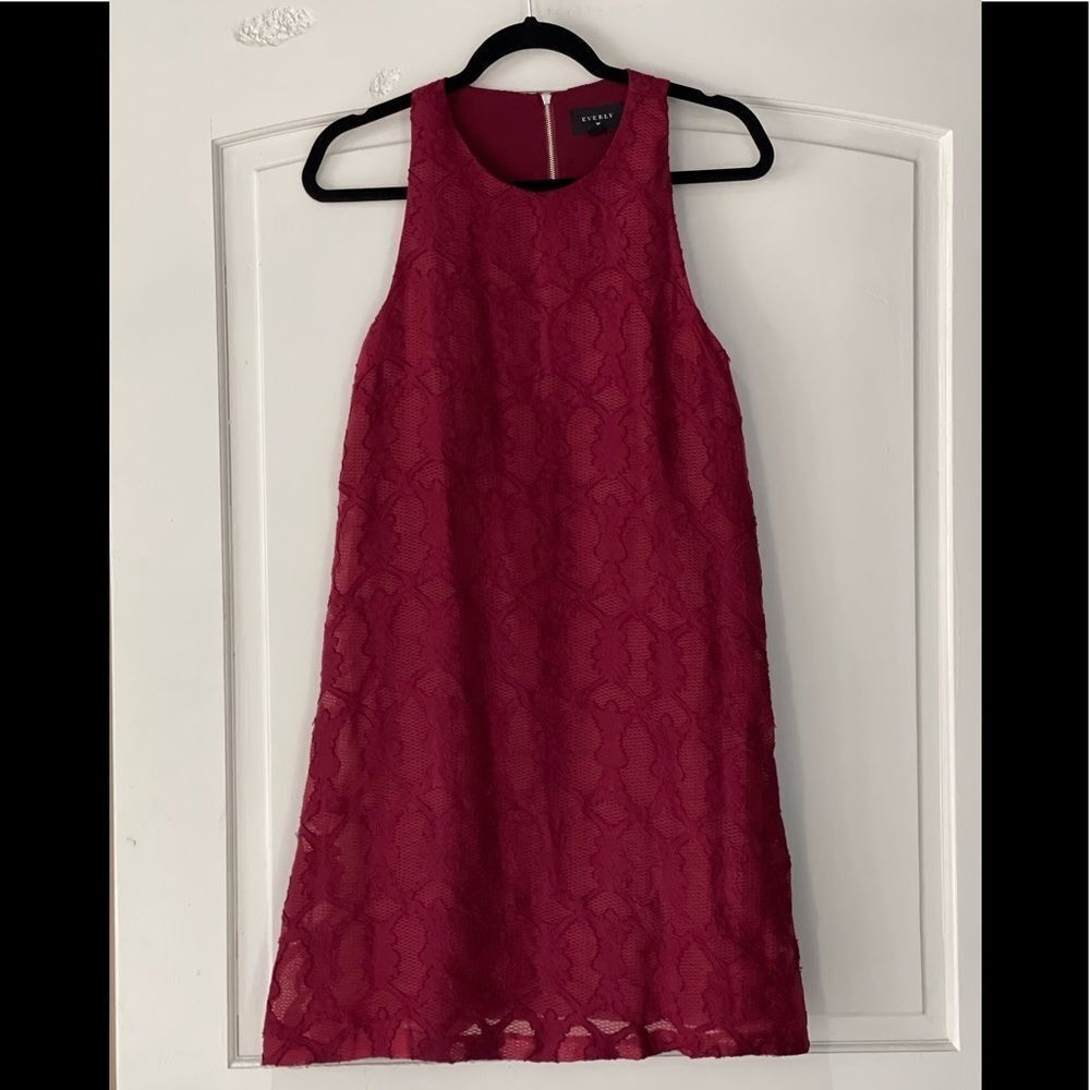 Everly lace sleeveless dress in maroon